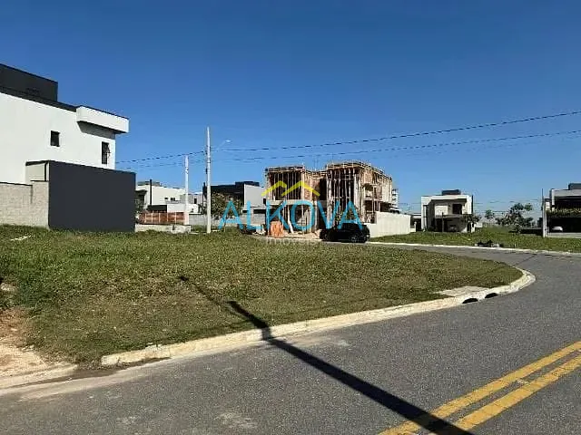 Terreno com 354m², à venda, no bairro Recanto dos Eucaliptos em São José dos Campos