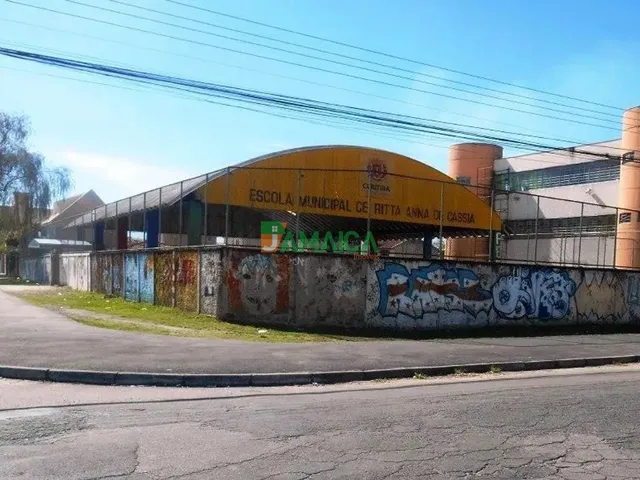 Terreno à venda, no bairro Cajuru em Curitiba