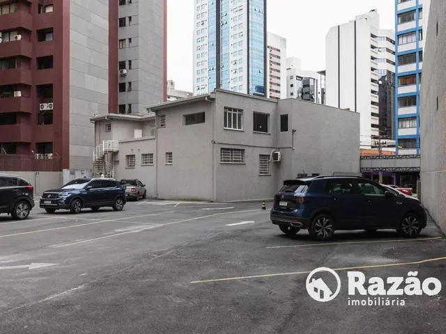 Prédio para alugar, no bairro Centro em Curitiba