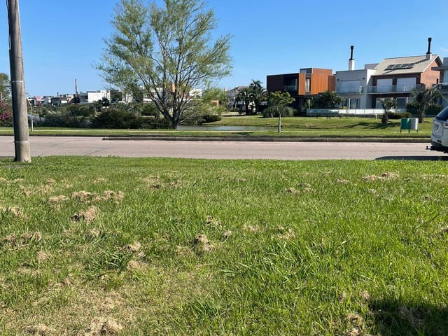 Terreno com 433m², à venda, no bairro São Gonçalo em Pelotas