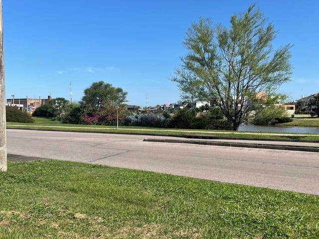 Terreno com 433m², à venda, no bairro São Gonçalo em Pelotas