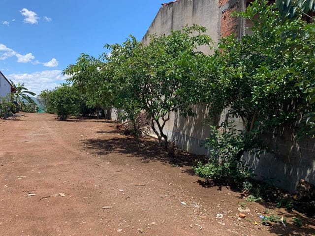 Terreno com 734m², à venda, no bairro Chácara Julieta Cristina em Bragança Paulista