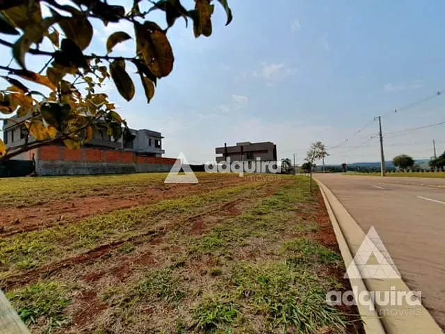 Terreno com 305m², à venda, no bairro Jardim Carvalho em Ponta Grossa