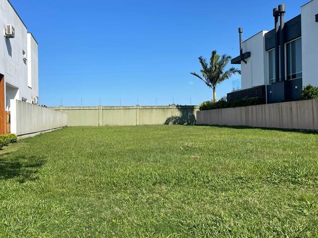 Terreno com 409m², à venda, no bairro São Gonçalo em Pelotas