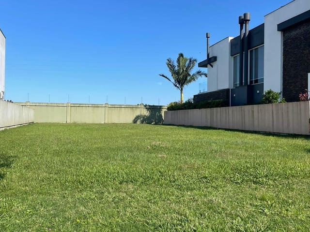 Terreno com 409m², à venda, no bairro São Gonçalo em Pelotas