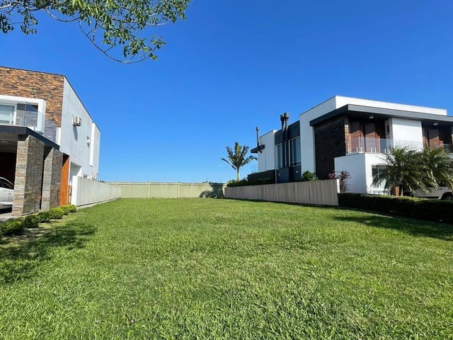 Terreno com 409m², à venda, no bairro São Gonçalo em Pelotas