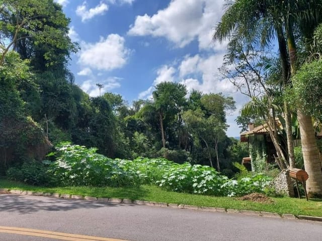 Terreno com 381m², à venda, no bairro Transurb em Itapevi