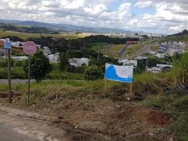 Terreno com 140m², à venda, no bairro Condomínio Villa Verde Bragança em Bragança Paulista