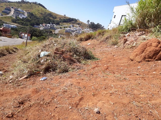 Terreno com 140m², à venda, no bairro Condomínio Villa Verde Bragança em Bragança Paulista