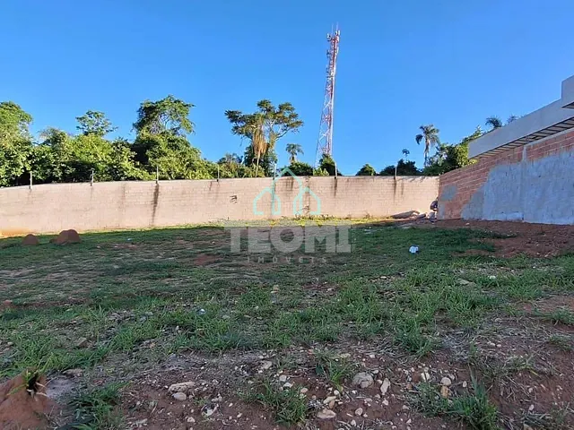 Terreno com 406m², à venda, no bairro Granjas Rurais Reunidas São Judas Tadeu em Taubaté