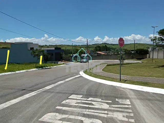 Terreno com 250m², à venda, no bairro Vale dos Cristais em Taubaté