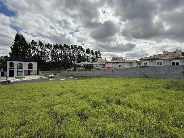 Terreno com 678m², à venda, no bairro Parque Villa dos Pinheiros em Indaiatuba