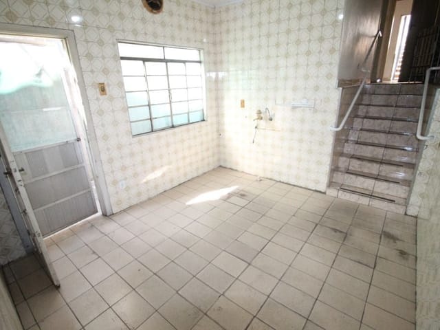 Terreno com 198m², à venda, no bairro Centro em Carapicuíba