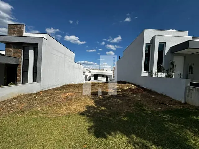 Terreno com 250m², à venda, no bairro Centro (Jacaré) em Cabreúva