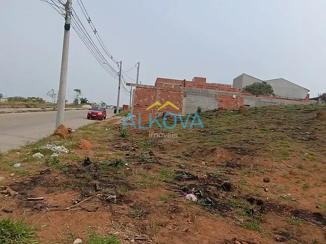 Terreno com 180m², à venda, no bairro Santa Cecilia II em São José dos Campos