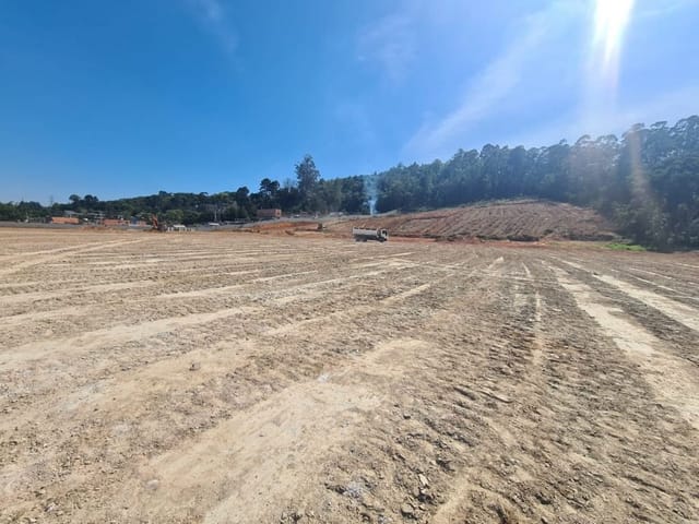 Terreno com 141m², à venda, no bairro Parque Rizzo II em Cotia