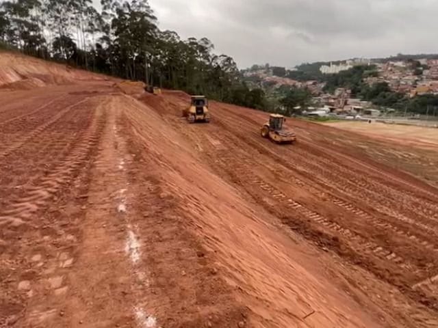 Terreno com 141m², à venda, no bairro Parque Rizzo II em Cotia