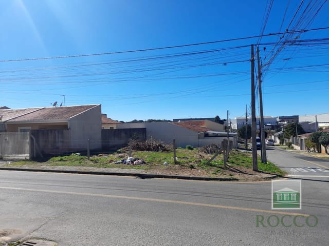 Terreno à venda, no bairro Quississana em São José Dos Pinhais