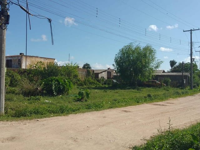Terreno com 450m², à venda, no bairro Areal em Pelotas