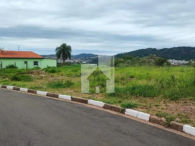 Terreno com 1330m², à venda, no bairro Minas de Inhandjara em Itupeva