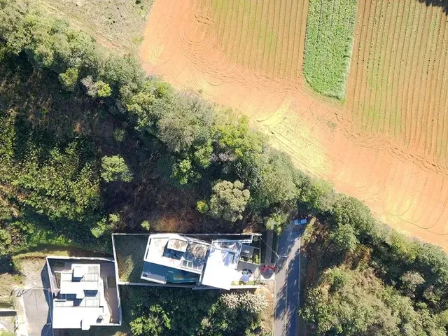 Terreno à venda, no bairro Centro em Colombo