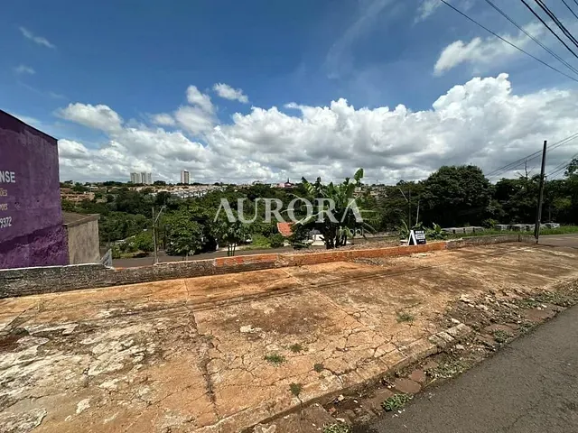 Terreno com 451m², à venda, no bairro Coroados em Londrina