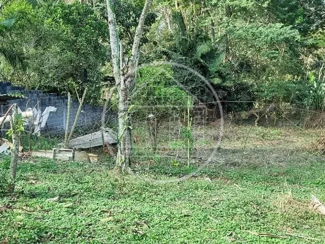 Terreno com 2000m², à venda, no bairro Jardim Shangrilá (Zona Sul) em São Paulo