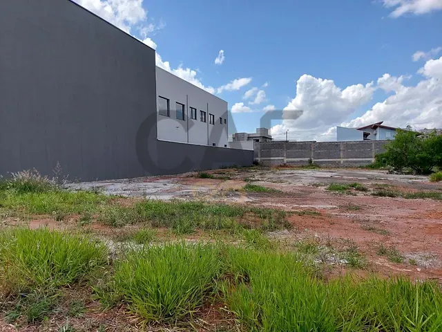 Terreno com 540m², à venda, no bairro Van Gogh em Holambra