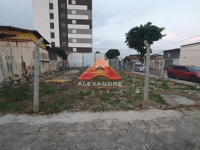 Terreno com 288m², à venda, no bairro Monte Castelo em São José dos Campos