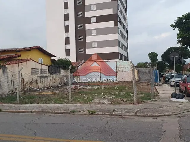Terreno com 288m², à venda, no bairro Monte Castelo em São José dos Campos
