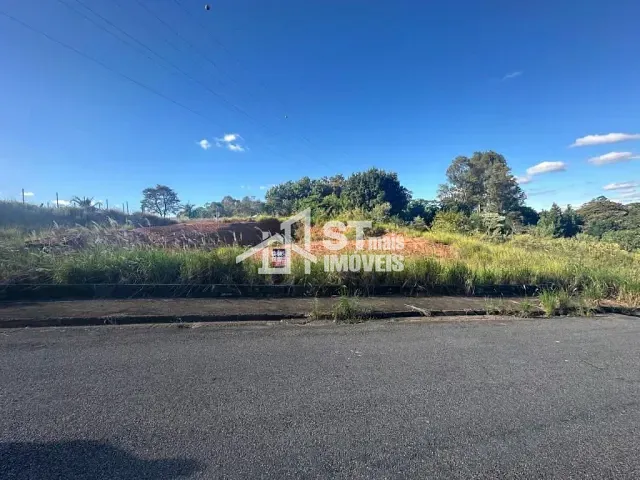 Terreno com 226m², à venda, no bairro Jardim Santa Lúcia em Andradas
