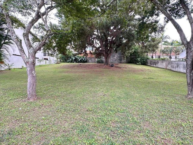 Terreno com 420m², à venda, no bairro Alphaville em Santana de Parnaíba
