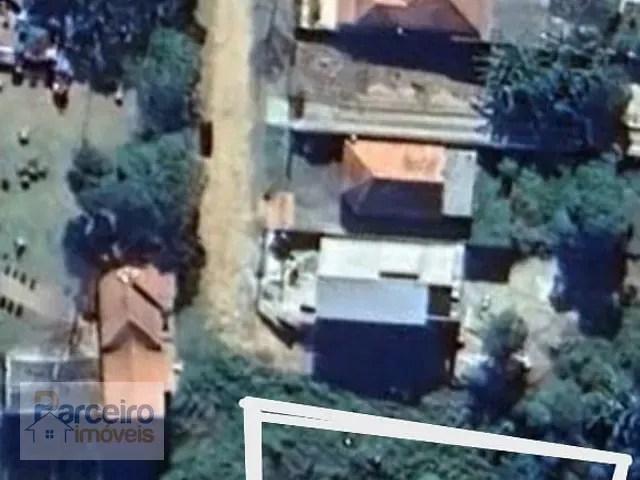 Terreno com 700m², à venda, no bairro Centro em Piracaia