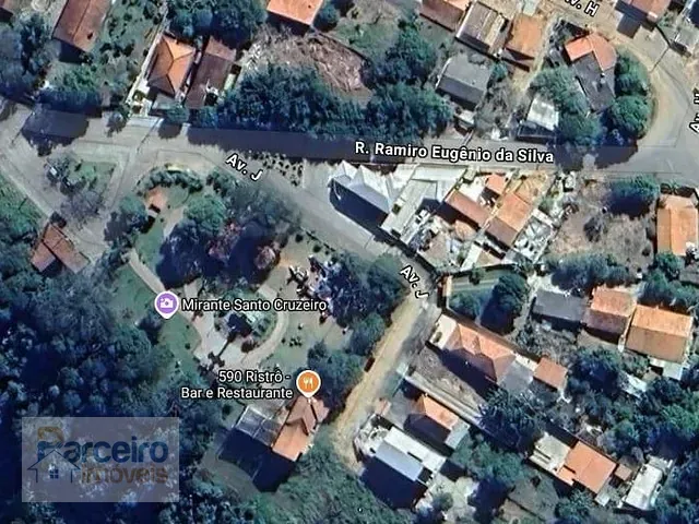 Terreno com 700m², à venda, no bairro Centro em Piracaia