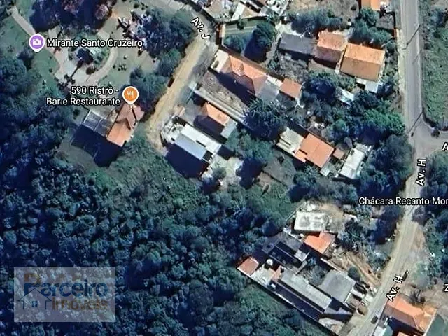 Terreno com 700m², à venda, no bairro Centro em Piracaia