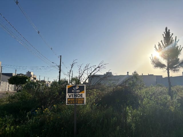 Terreno com 280m², à venda, no bairro Laranjal em Pelotas