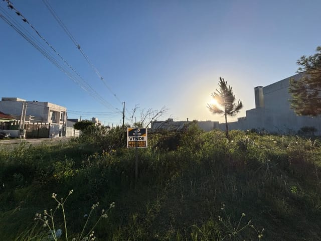Terreno com 280m², à venda, no bairro Laranjal em Pelotas