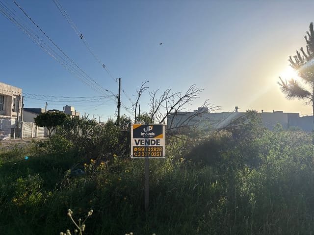 Terreno com 280m², à venda, no bairro Laranjal em Pelotas