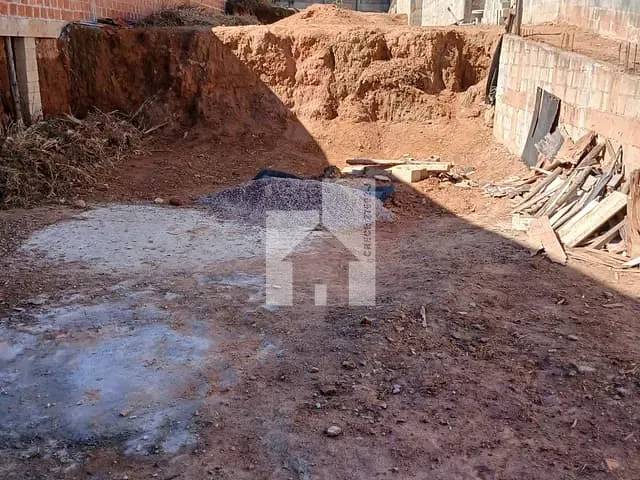 Terreno com 460m², à venda, no bairro Ivoturucaia em Jundiaí