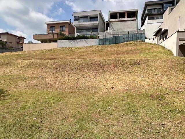 Terreno com 490m², à venda, no bairro Alphaville em Santana de Parnaíba