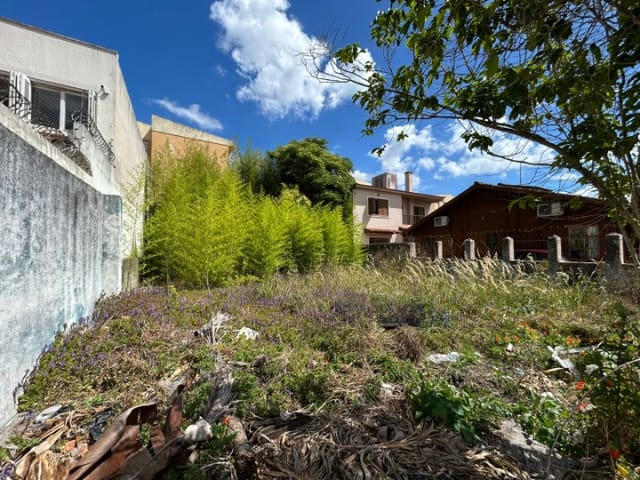 Terreno com 240m², à venda, no bairro Três Vendas em Pelotas