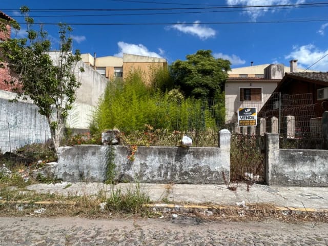 Terreno com 240m², à venda, no bairro Três Vendas em Pelotas