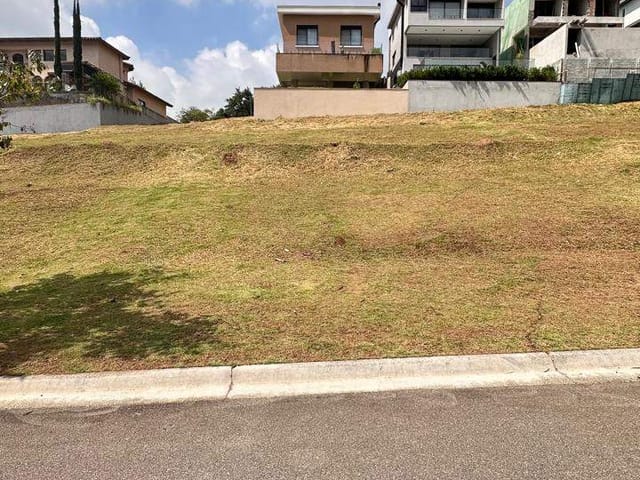 Terreno com 490m², à venda, no bairro Alphaville em Santana de Parnaíba