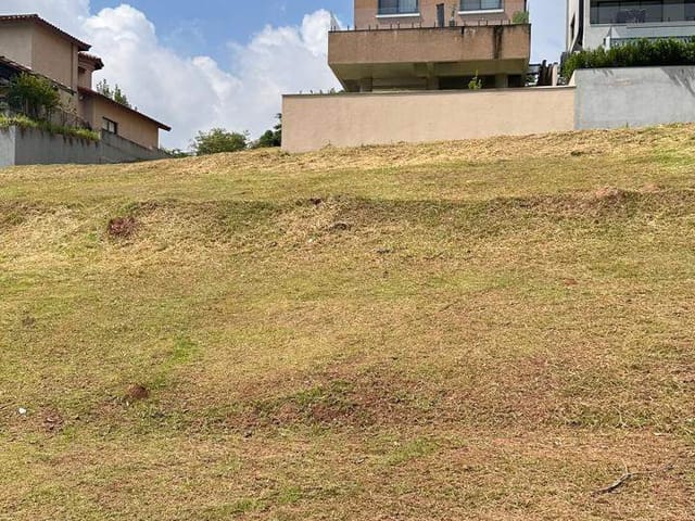 Terreno com 490m², à venda, no bairro Alphaville em Santana de Parnaíba