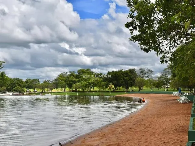 Terreno com 840m², à venda, no bairro Conjunto 2 em Santo Inácio