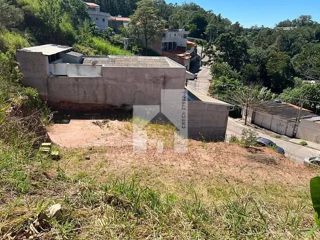 Terreno com 320m², à venda, no bairro Jardim do Lírio em Jundiaí