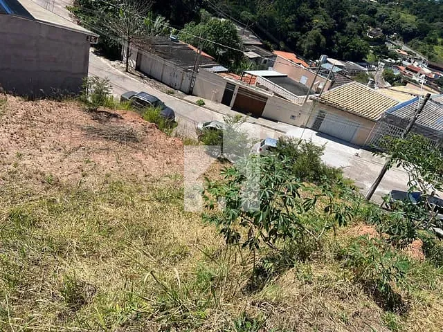 Terreno com 320m², à venda, no bairro Jardim do Lírio em Jundiaí