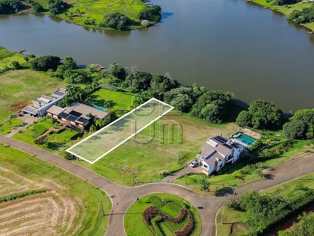 Terreno com 2365m², à venda, no bairro Rodovia em Sertanópolis