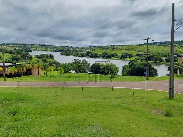 Terreno com 2365m², à venda, no bairro Rodovia em Sertanópolis