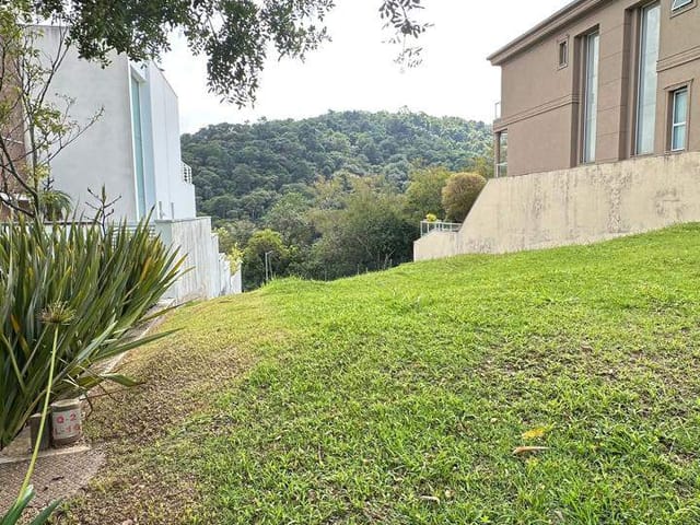 Terreno com 490m², à venda, no bairro Alphaville em Santana de Parnaíba